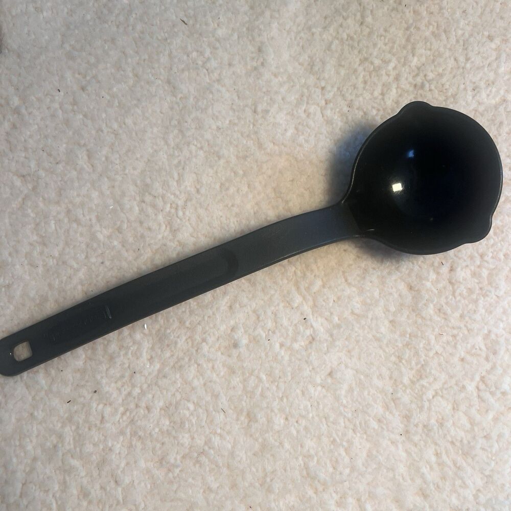 Vintage Rubbermaid Nylon Hard Plastic Ladle Serving Utensil #1975 Black